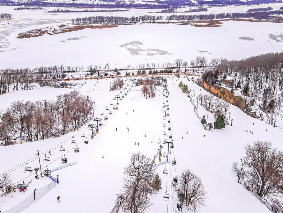 Relaxing 2Bedroom Townhome W/Playroom & Great View Галена Экстерьер фото